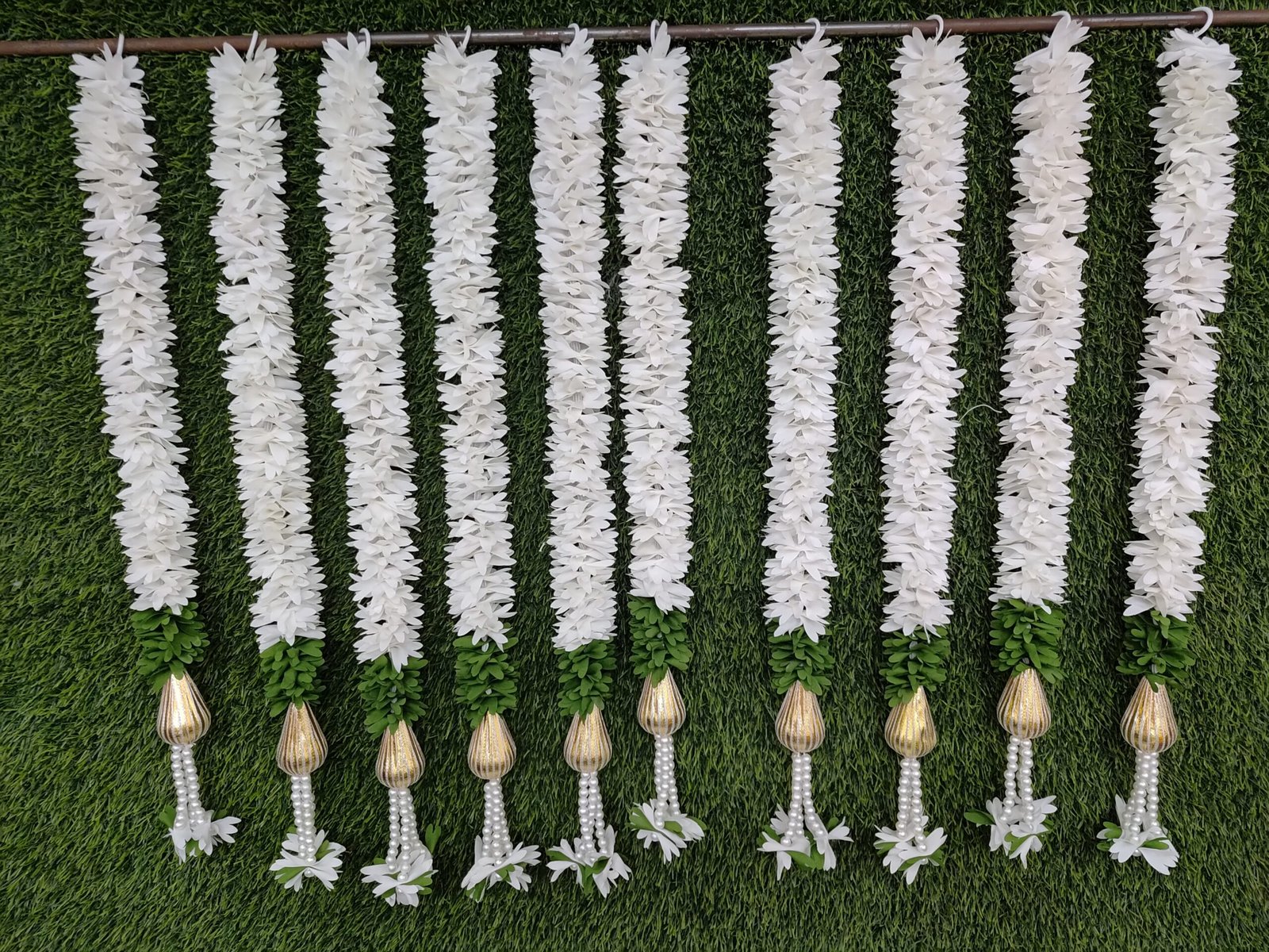 Gajra Cutting Hanging Ladi Set Of 10 Pieces, Height 2 Feet - Image 2