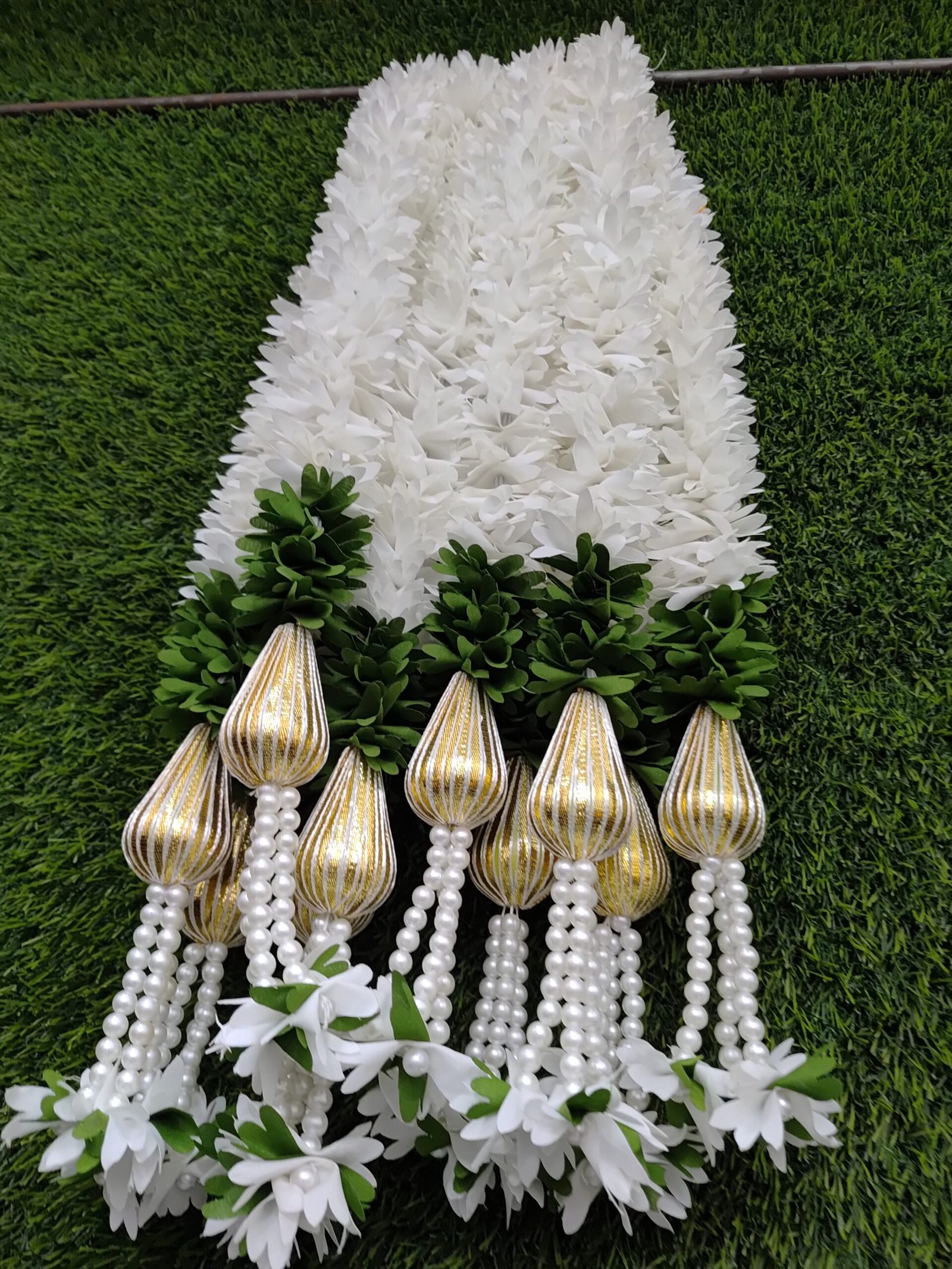 Gajra Cutting Hanging Ladi Set Of 10 Pieces, Height 2 Feet - Image 3