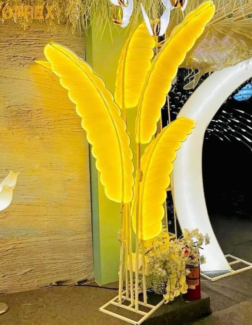 Banana Leaf Stand (2)